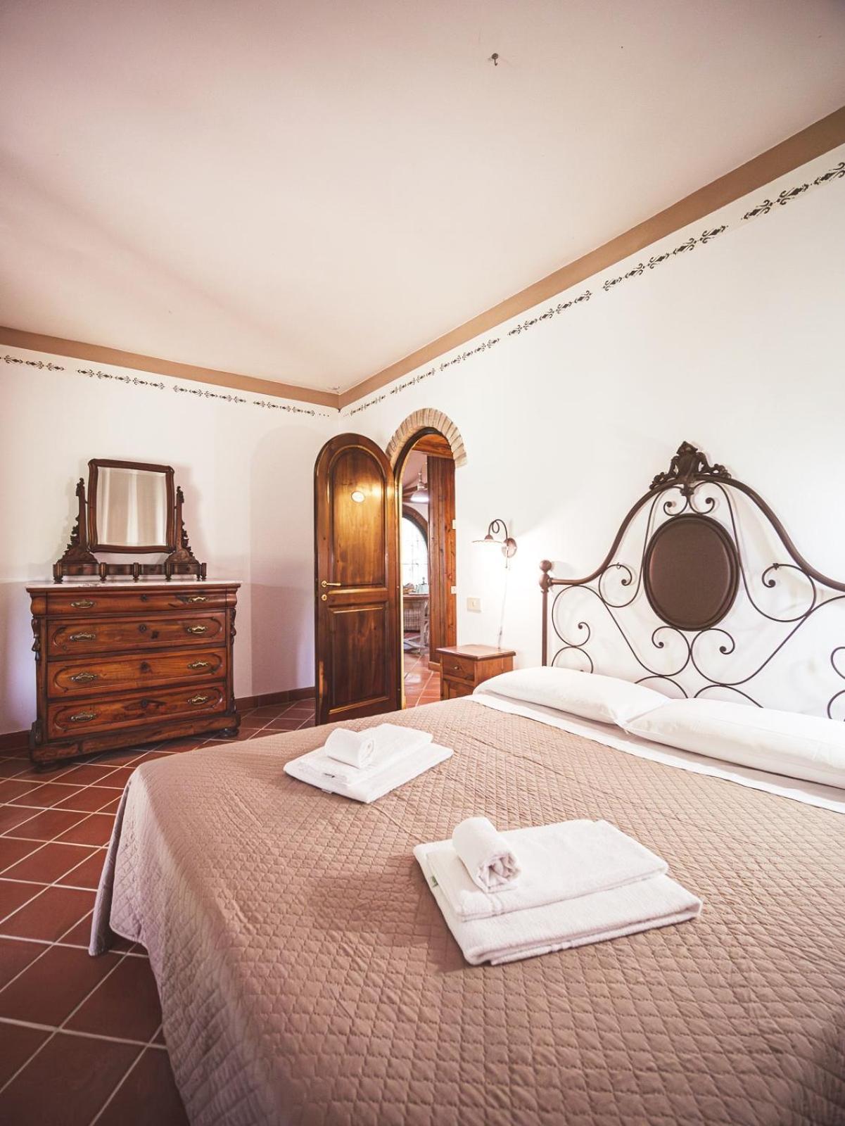 Relais Casale Il Poggetto - Olivo 1 By Zoom In Earth Apartment Cecina  Exterior photo
