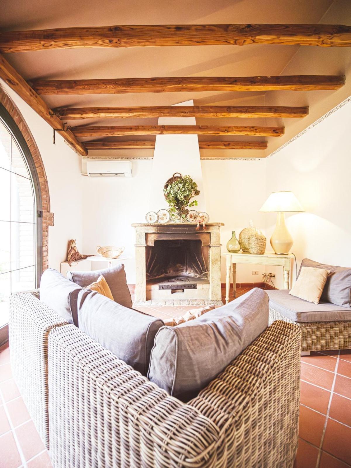Relais Casale Il Poggetto - Olivo 1 By Zoom In Earth Apartment Cecina  Exterior photo